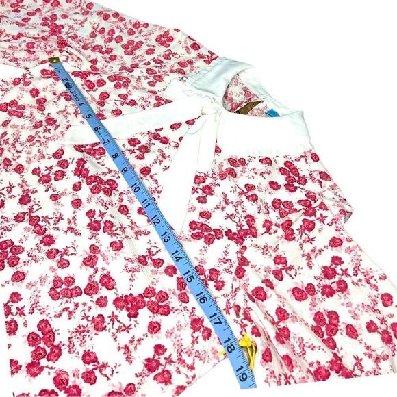 CeCe Ditsy Floral Blouse in White and Blush - Picture 9 of 12